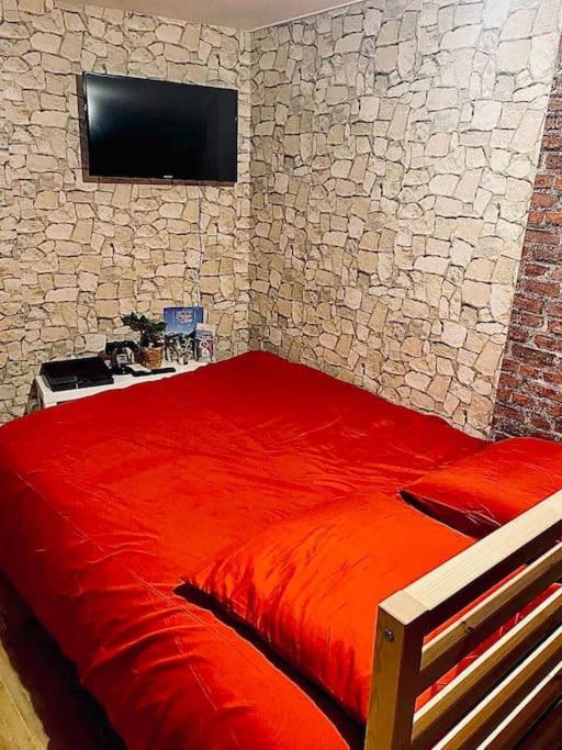 La Chambre Des Secrets Perougien Pérouges Zewnętrze zdjęcie